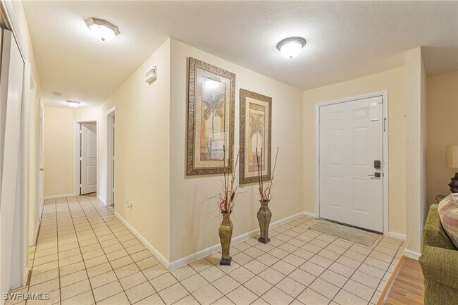 Building Photo - 1628 Country Club Blvd