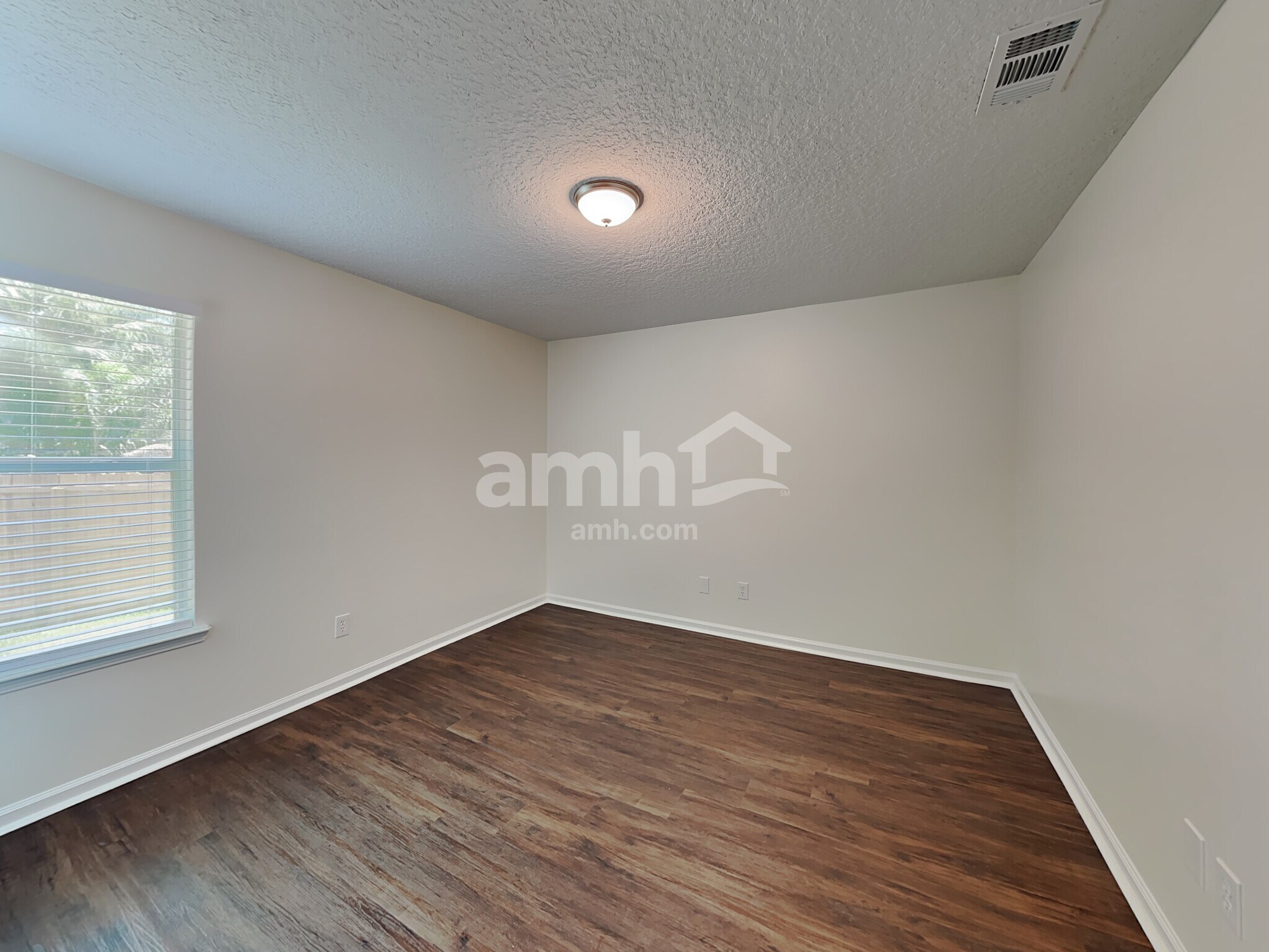 Building Photo - 11373 Chapelgate Ln