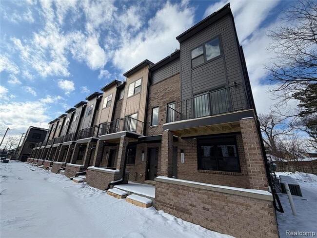 Building Photo - 23614 Parkview Ln