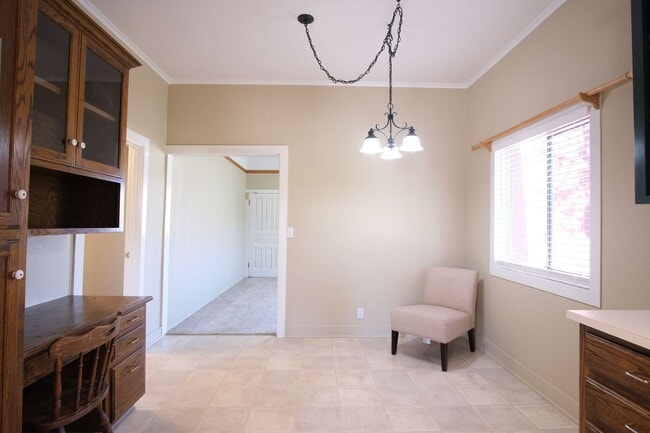 Building Photo - NOW AVAILABLE!! 2 Bedroom 1 bath in Turlock!