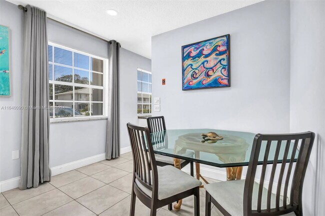 Building Photo - 2160 NE 56th St