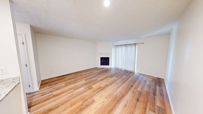Building Photo - 4652 Shalers Dr