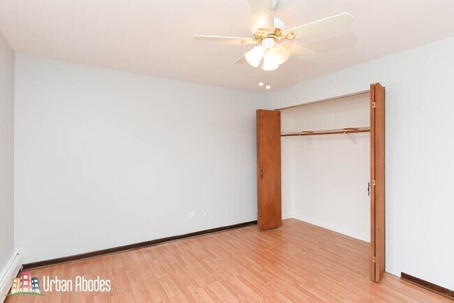 Building Photo - 3042 N Central Ave