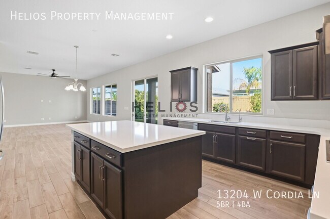 Building Photo - 13204 W Cordia Ln