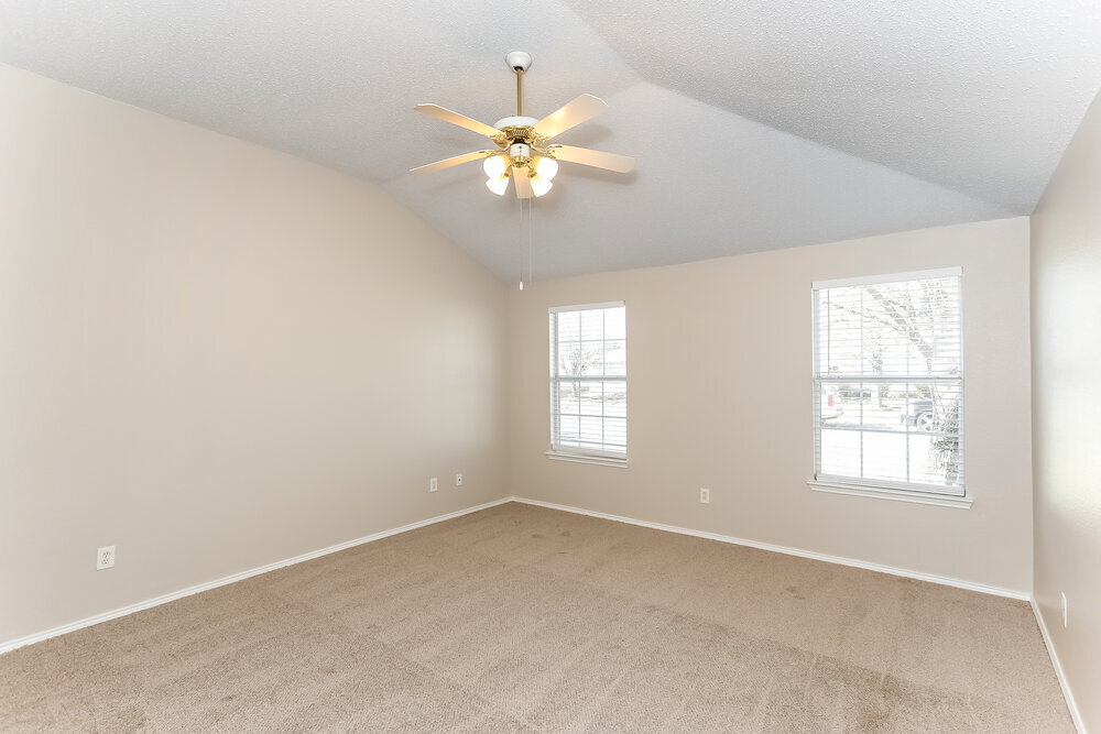 Building Photo - 176 Palm Dr