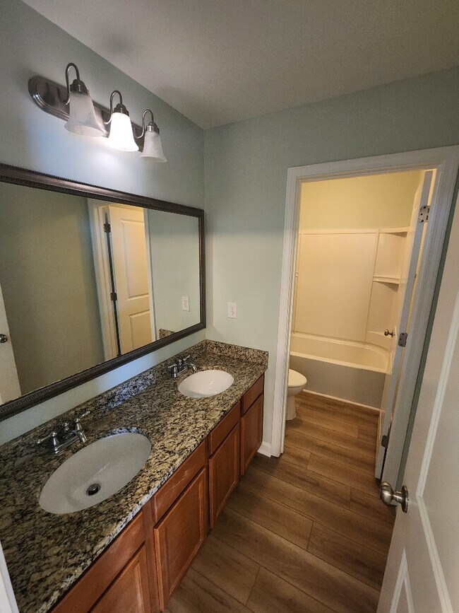 Building Photo - 3639 White Wing Cir