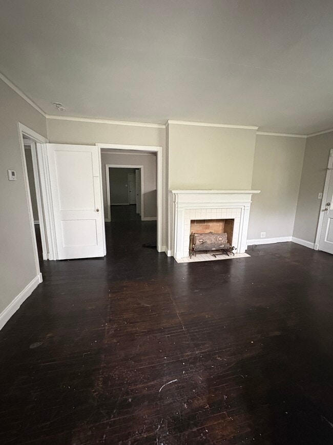Building Photo - 18 Oak Forest Dr