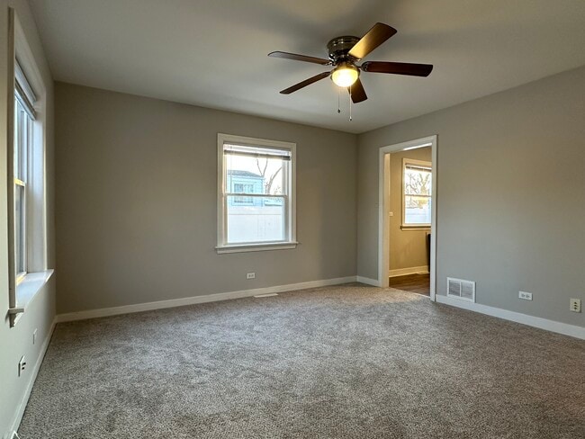 Building Photo - 15020 Ridgeway Ave