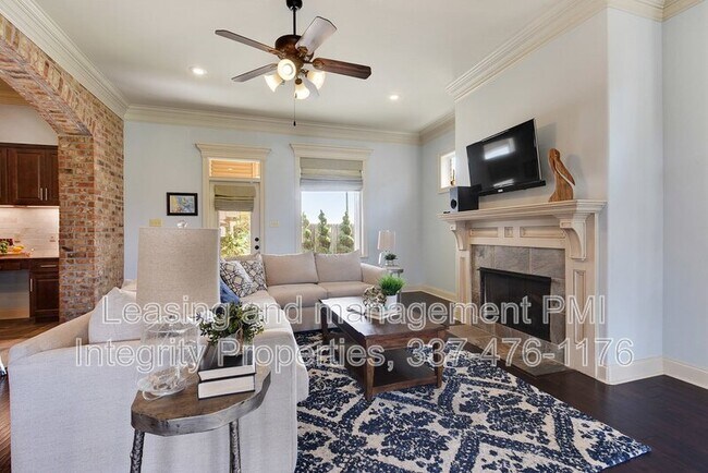 Building Photo - 308 Overbrook Dr