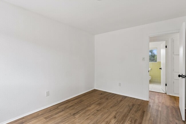 Building Photo - 4303 Rimdale Dr