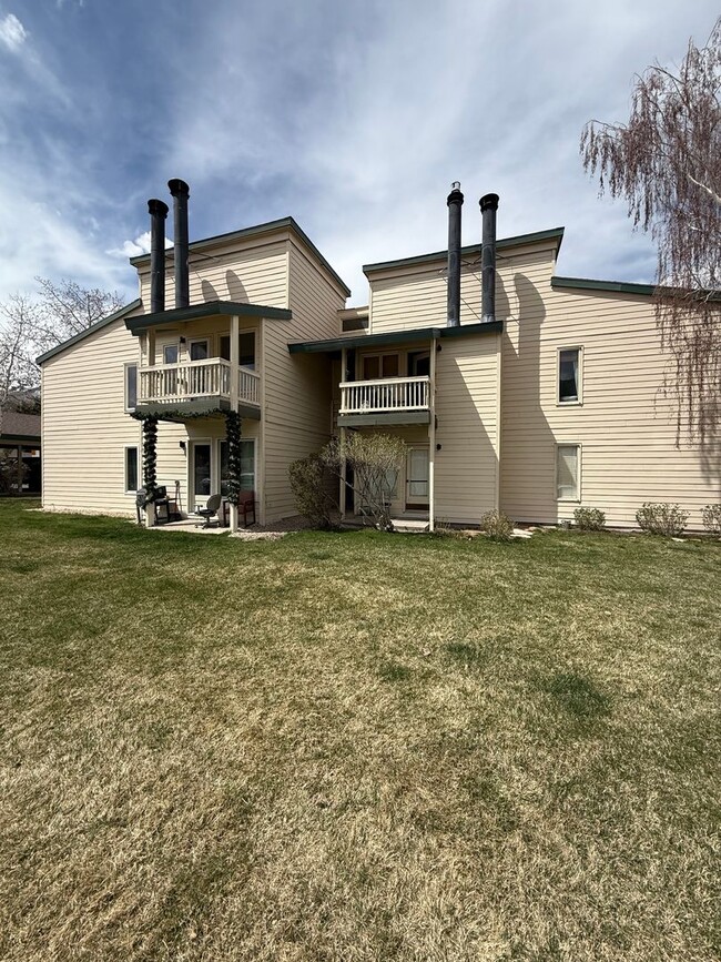 HOMESTAKE HAVEN **Summer Rental** - HOMESTAKE HAVEN   **Summer Rental**