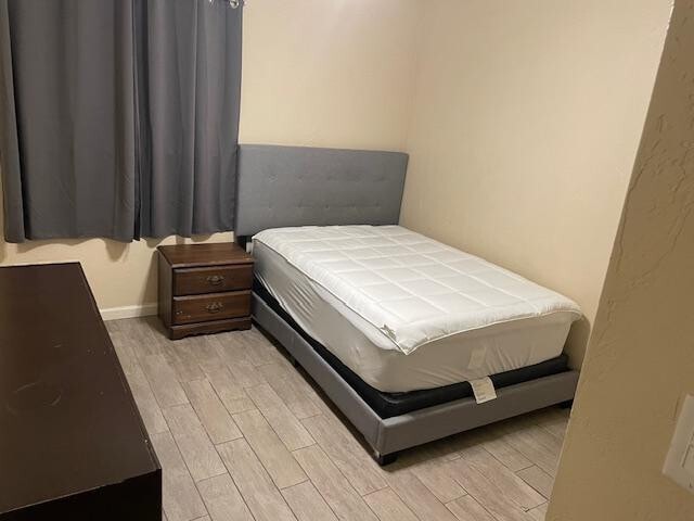 Building Photo - 2011 N Van Ness Ave