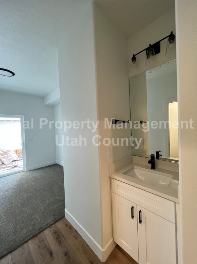 Building Photo - New AF Townhome