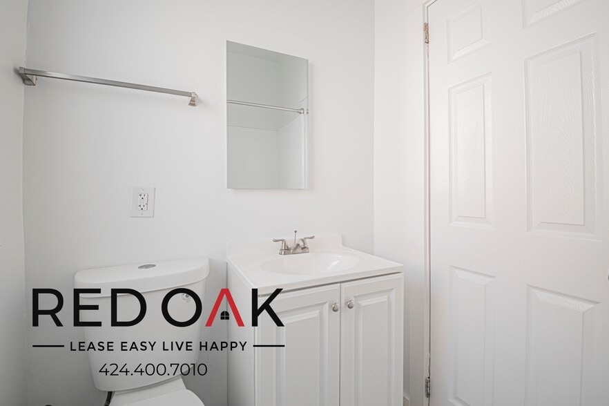 Building Photo - 2737 San Marino St