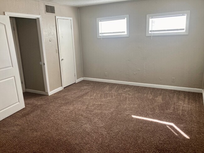 Building Photo - 808 S Lexington St