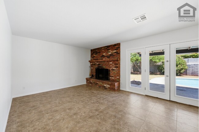Building Photo - 4Bed/2Bath House at 59th Ave/Cactus Rd! Ready for Immediate Move-In! – NO HOA!