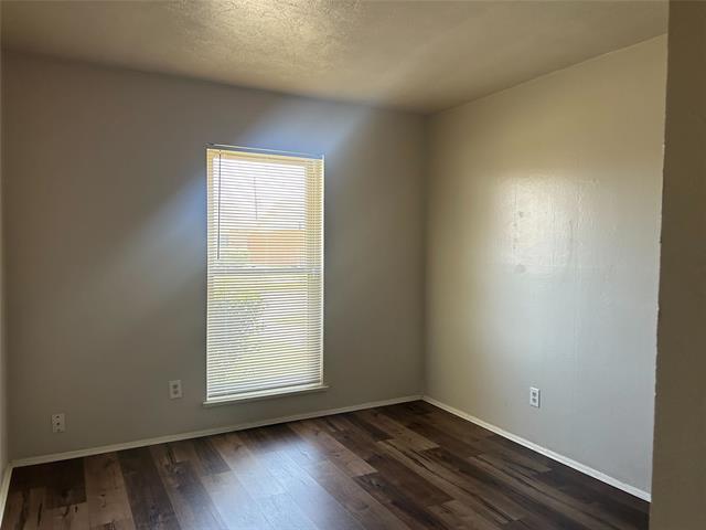 Building Photo - 10238 White Elm Rd