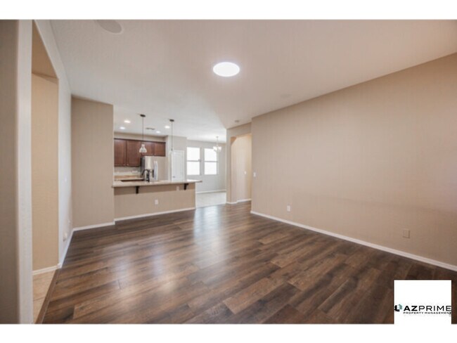 Building Photo - Exquisite 3/2.5 Laveen Home!