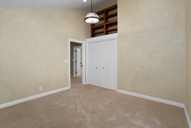 Building Photo - 105 Johnson Hollow