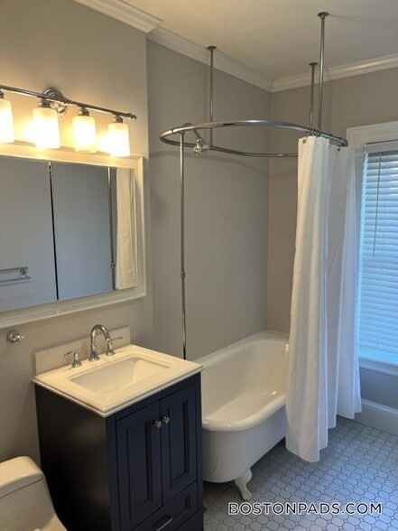 Building Photo - 127 Pembroke St