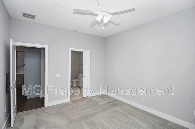 Building Photo - 2401 Euclid Ave