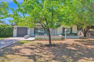 Building Photo - 3829 E Heatherbrae Dr