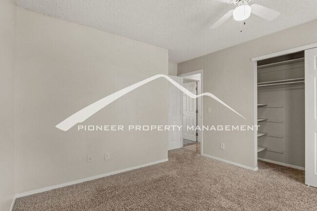 Building Photo - 6590 Montarbor Dr