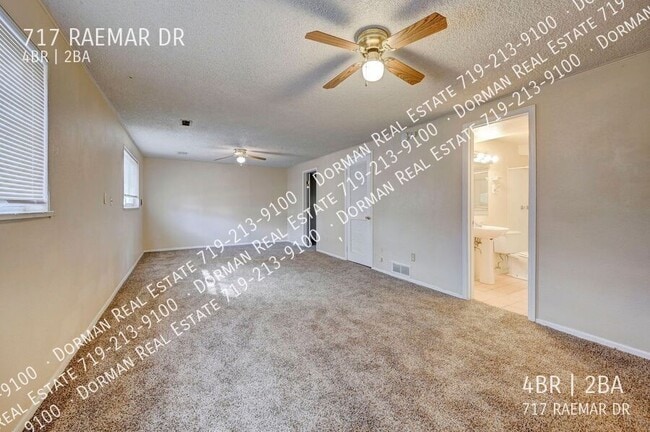 Building Photo - 717 Raemar Dr