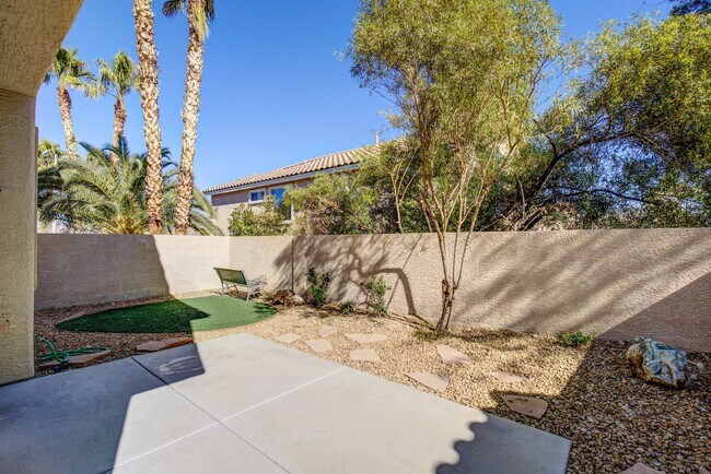 Building Photo - 4 Bedroom Home in Green Valley Ranch