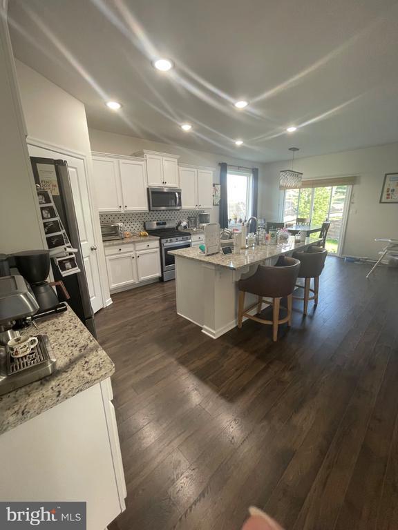 Building Photo - 226 Seven Springs Ln