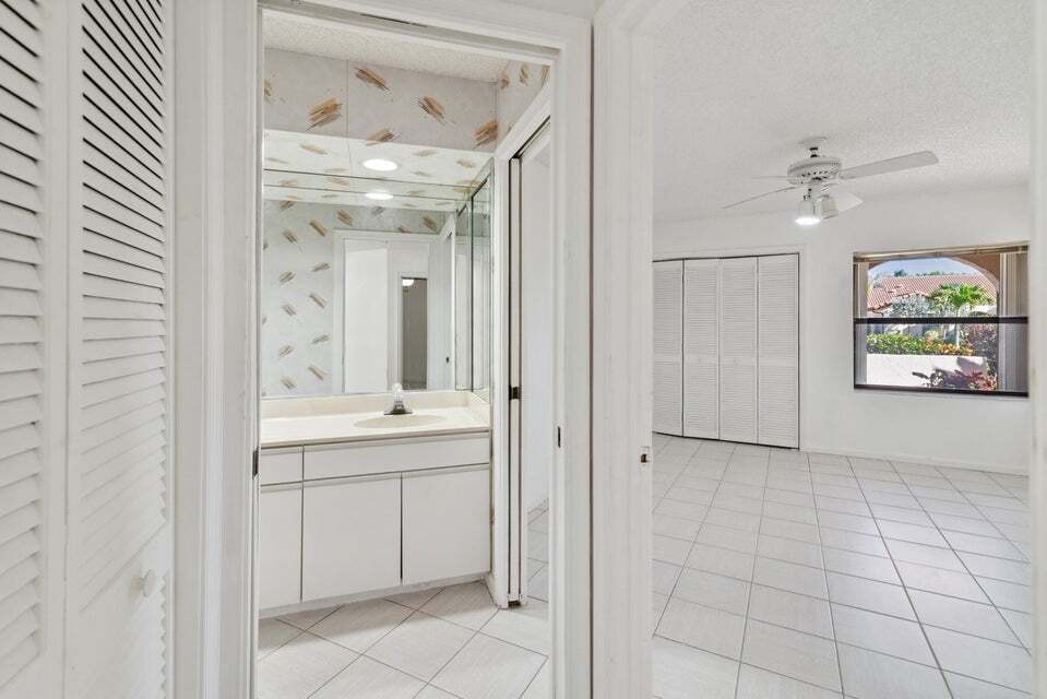 Building Photo - 7842 Villa Nova Dr