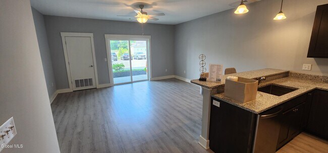 Building Photo - 5 Broom Shop Ln