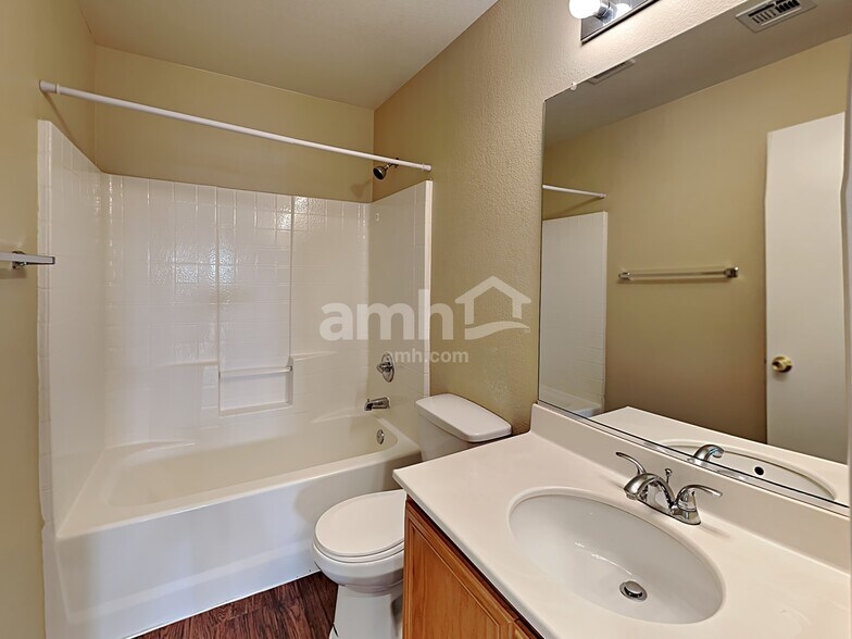 Building Photo - 6358 W Haleh Ave