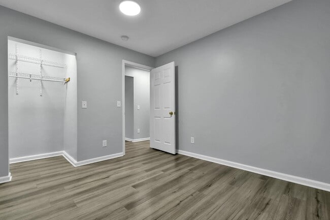 Building Photo - 162 S Powell Ave