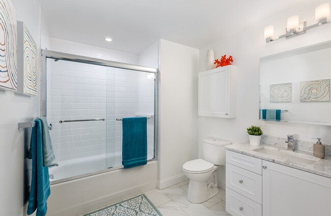 Building Photo - Cozy Brookline 1 Bed
