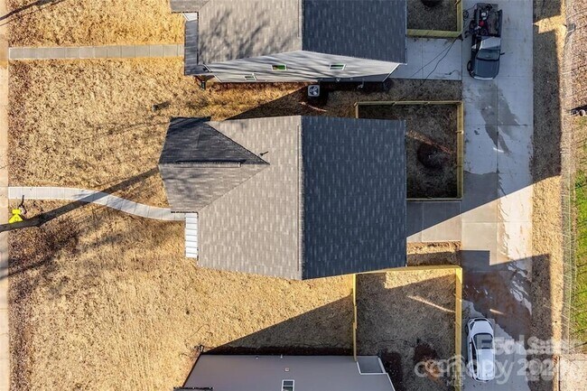 Building Photo - 1237 Eastway Dr