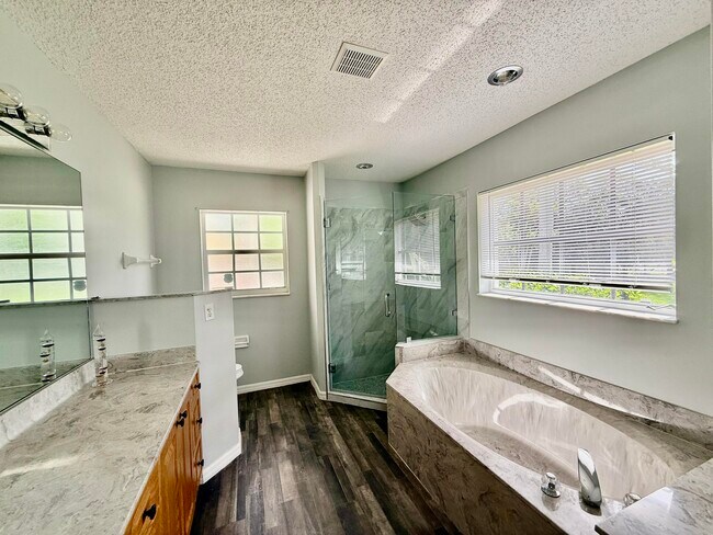 Building Photo - 5707 Silver Oak Dr