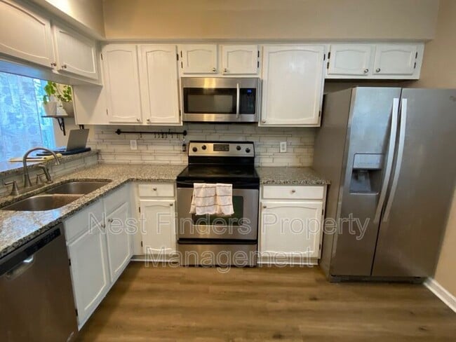 Building Photo - 11866 Ashbrook Cir N