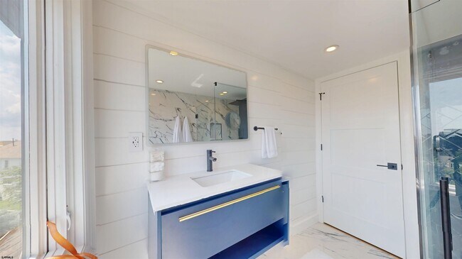 Building Photo - 31 Seaside Ct