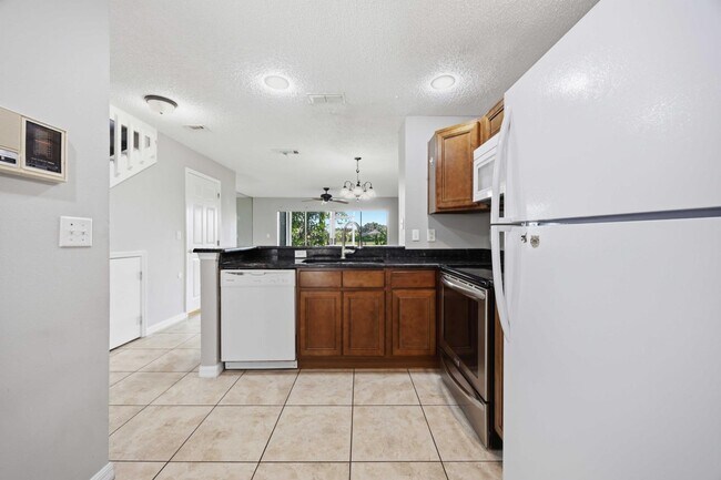 Building Photo - 2452 St Augustine Blvd