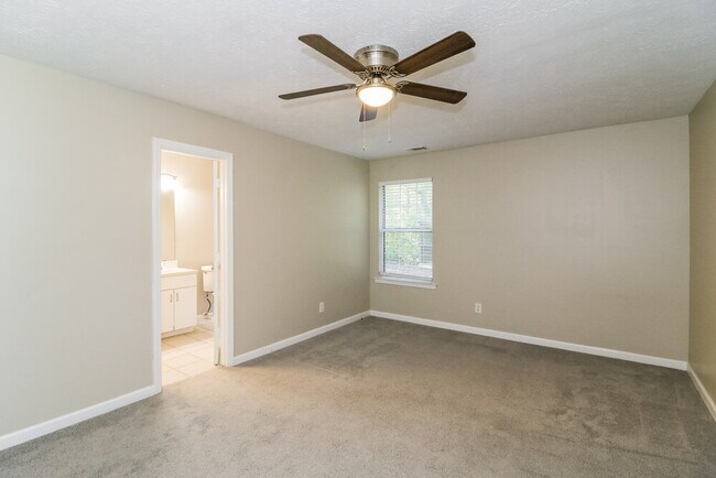 Building Photo - 235 Riverbrooke Terrace