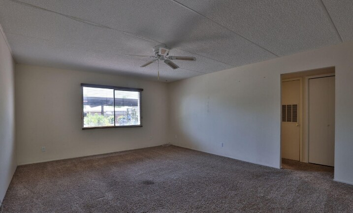 Building Photo - 4201 E Camelback Rd