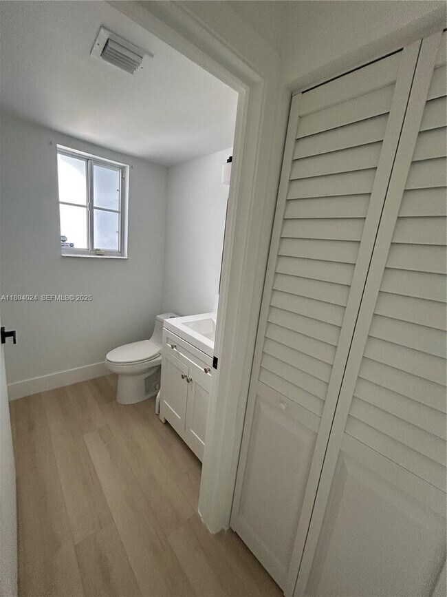 Building Photo - 8725 SW 158th Pl