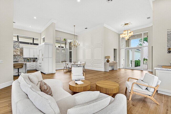 Building Photo - 1128 Crystal Dr