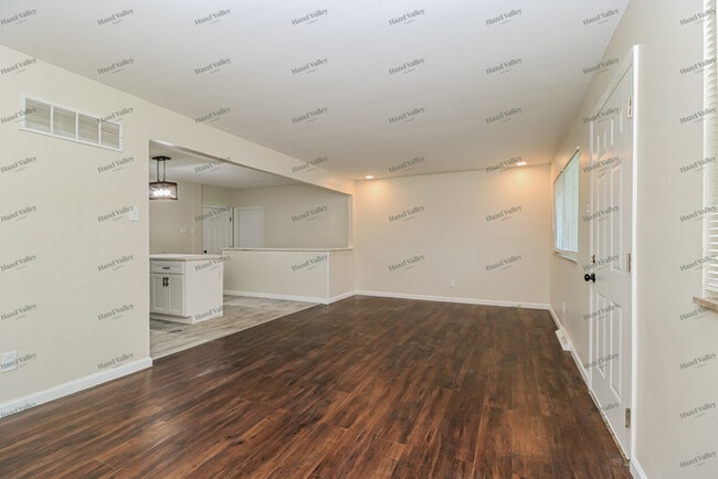Building Photo - 8787 Boyce Pl
