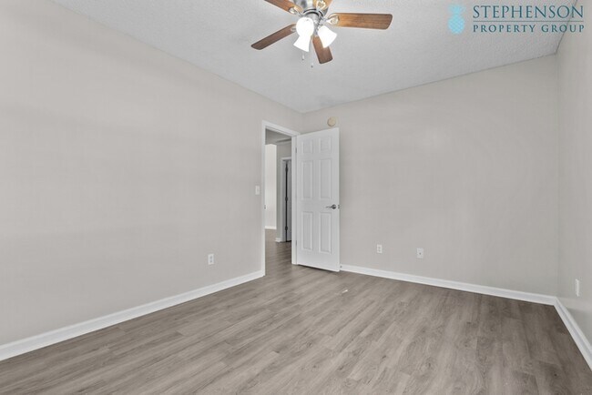 Building Photo - 128 Pennbrook Ln