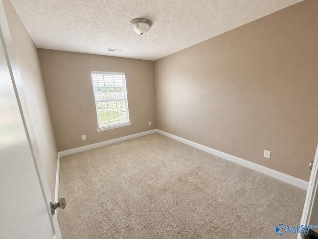 Building Photo - 229 Shadow Ct SW