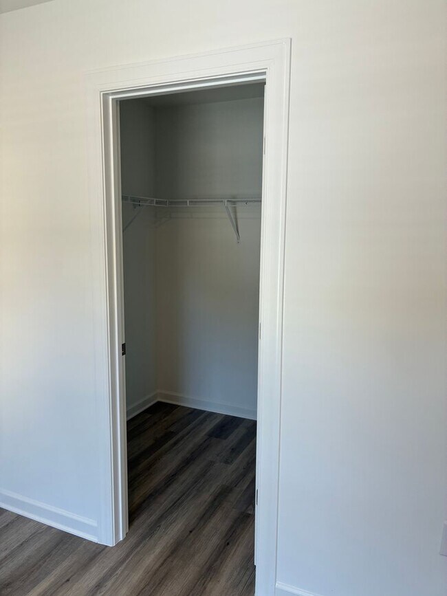 Building Photo - BRAND NEW SINGLE FAMILY HOME IN LOGANVILLE