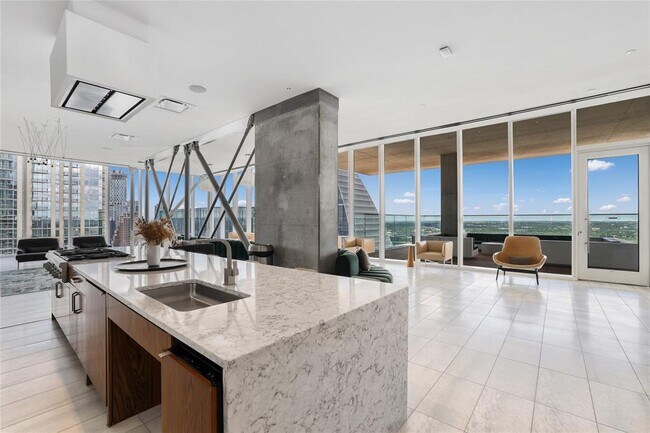 Building Photo - 301 West Ave