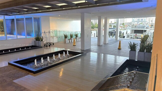 Building Photo - 400 Sunny Isles Blvd